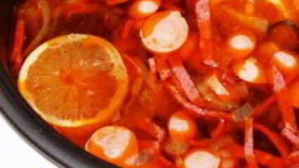 солянка в мультиварке колбасная