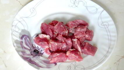 суп солянка с оливками и колбасой