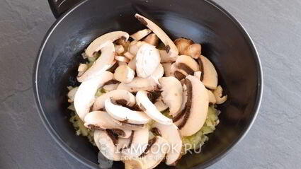 чешский чесночный суп-пюре в хлебе