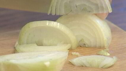 семга с супом-пюре из зеленого горошка