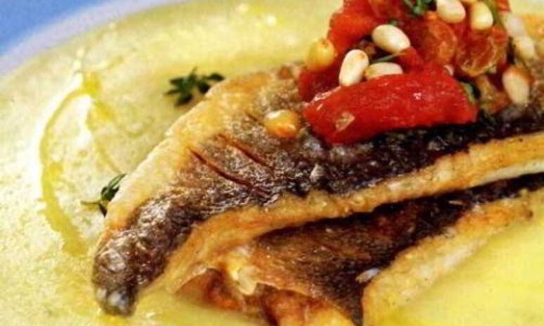 Рецепт сибас с пряным соусом и супом-пюре