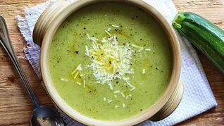 Суп пюре из кабачков со сливками