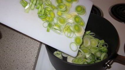 суп-пюре из лука порея с беконом