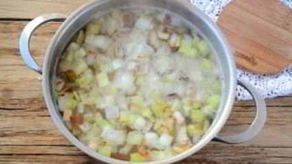 суп-пюре из лука-порея