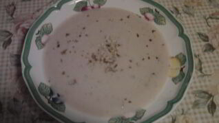 Суп-пюре из цветной капусты с грецкими орехами