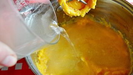 суп-пюре из тыквы с тахиной