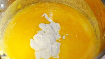 суп-пюре из тыквы с тахиной