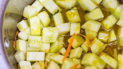 суп-пюре с куриной печенкой и цуккини