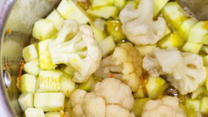 суп-пюре с куриной печенкой и цуккини