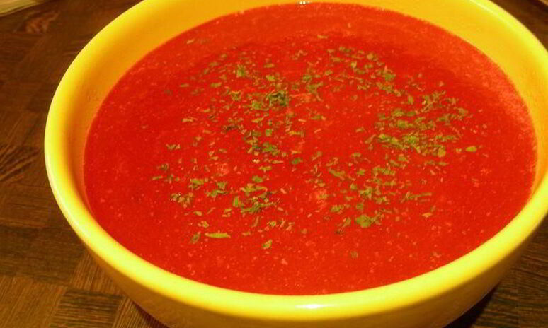 Рецепт свекольный суп-пюре с яблоком и тимьяном