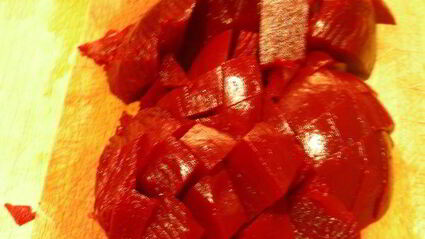 свекольный суп-пюре с яблоком и тимьяном