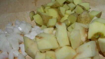 свекольный суп-пюре с яблоком и тимьяном