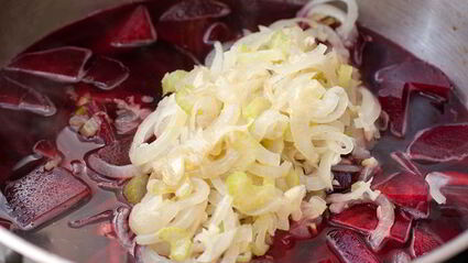 свекольный суп-пюре