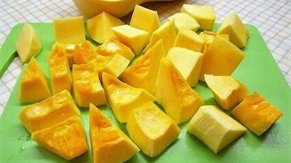 тыквенный суп-пюре с нутом и креветками