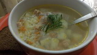 Суп рисовый с мясом курицы