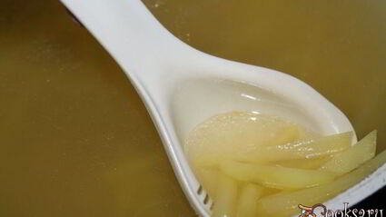 суп с форелью и морским окунем