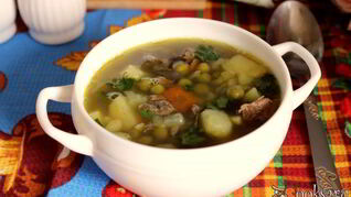 Суп с говяжьей печенью и зеленым горошком