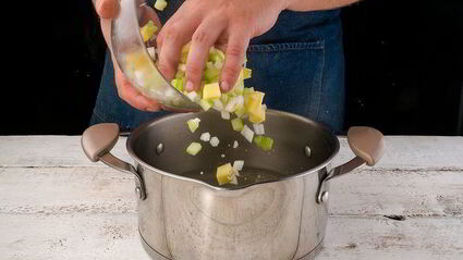 суп с колбасой