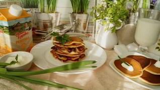 Блинчики на ряженке с куриным припеком