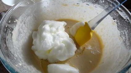 блины на пиве с зеленым горошком