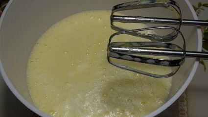 блины на сыворотке с тунцом и рисом