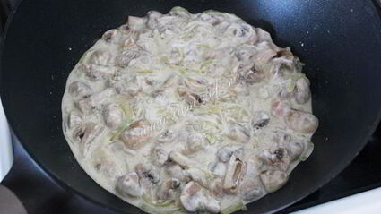 блины с курицей и грибами