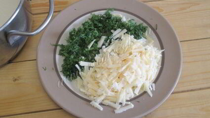 блины с припеком из сыра и зелени