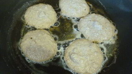 овсяные блинчики с орехами и мандариновым соусом