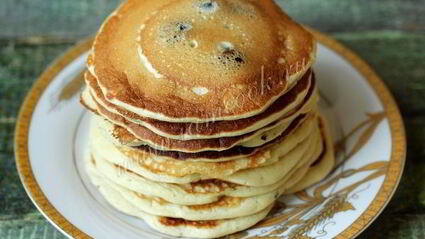 панкейки с голубикой