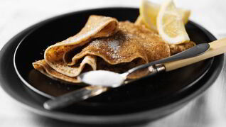 Тонкие блины на сыворотке с дырочками