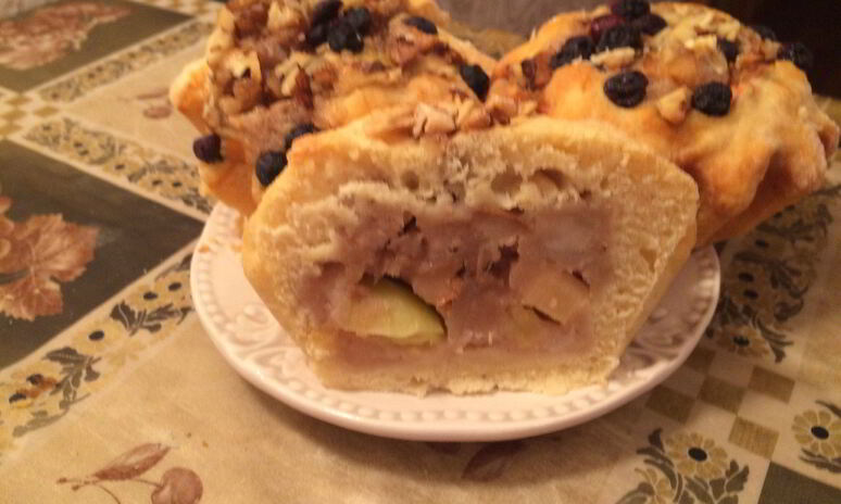 Рецепт булочка с грушей и корицей