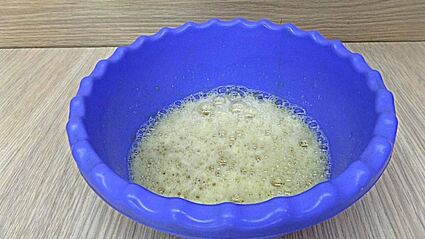 булочки с изюмом и маком на сдобном тесте