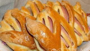 Булочки с колбасой