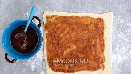 булочки с корицей из слоеного теста