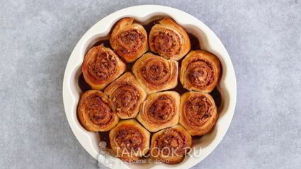 булочки с корицей из слоеного теста