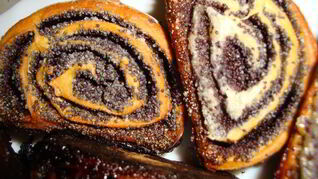 Булочки с маком