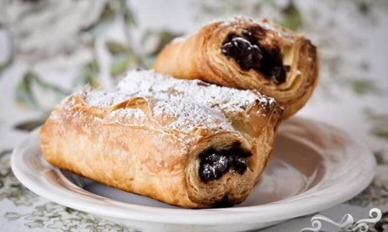 Рецепт круассаны с шоколадом из слоеного теста