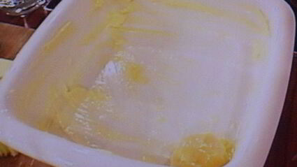 сдобные заливные булочки с глазированным яблоком