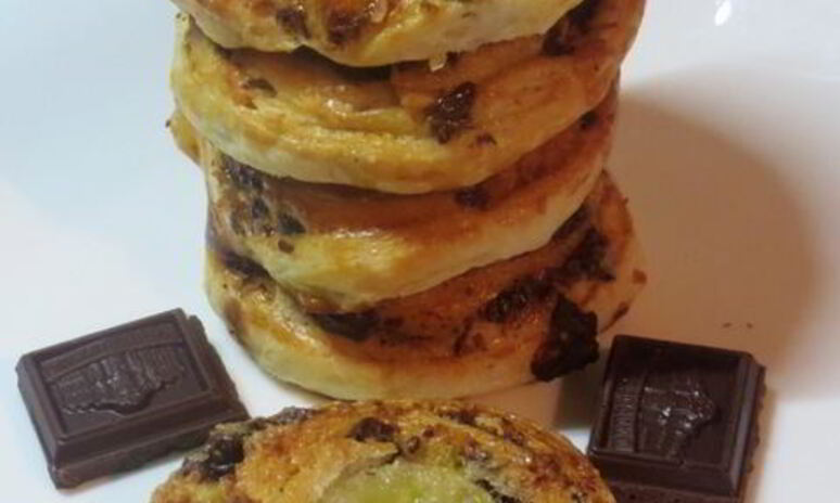 Рецепт шоколадно-банановые булочки улитки