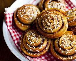 Шведские булочки-улитки с корицей