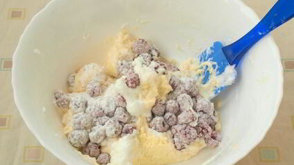 ватрушки с малиной