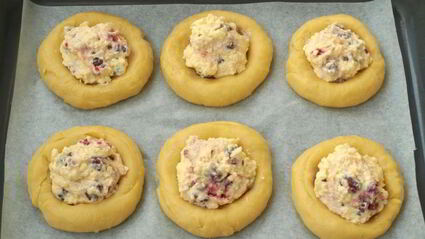 ватрушки с малиной