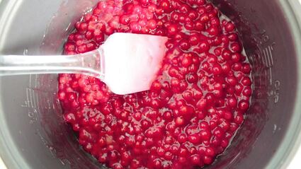 чизкейк с красной смородиной