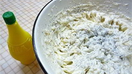 лимонный чизкейк с марципаном и маком