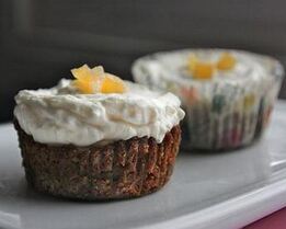 Миндальные мини-чизкейки с имбирным печеньем