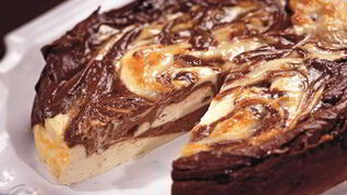 Шоколадный мраморный чизкейк