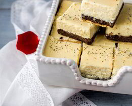Сыромак — творожный чизкейк с маковой начинкой
