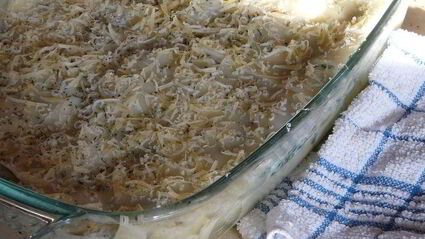 греческая выпечка с сыром, шпинатом и грибами