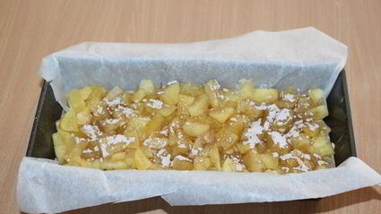 кекс с яблоками и овсяным штрейзелем