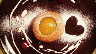 Миндальные кексы с персиками